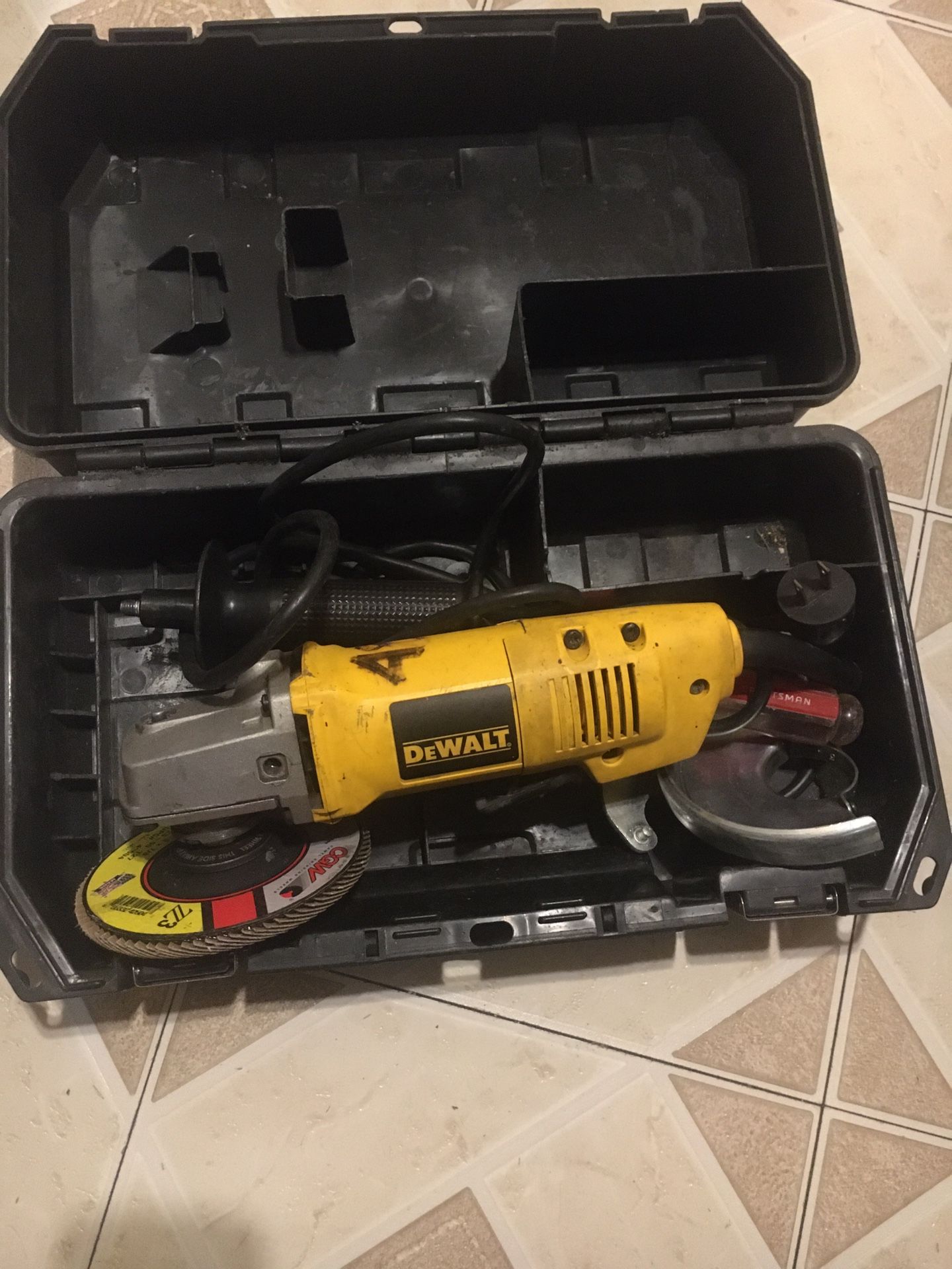 Dewalt Grinder Tools & Machinery