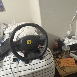 Gaming wheel works for all