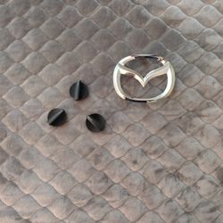 2004 Mazda 3 Front Grille Emblem & Climate Control Knobs