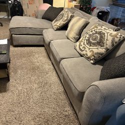 L-Shaped Sectional With Oversized Chaise 