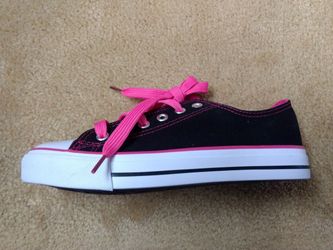 Black/Pink Canvas Shoes