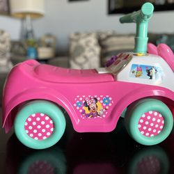 Ride-on Minnie Mouse Car