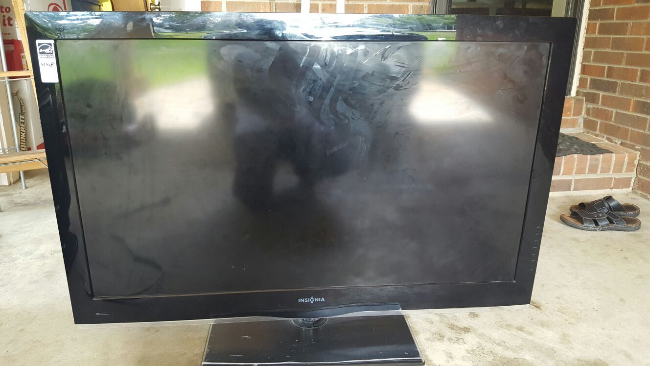55"insignia flat screen tv