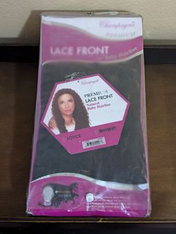 ​Champagne Premium Lace Front Wig – JOYCE Style (Color SH1B/27).