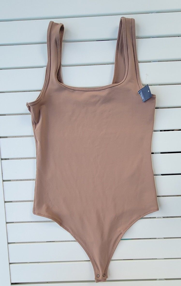 NWT Abercrombie and fitch Women's bodysuit Size large o Brown/Tan
