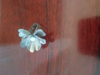 Ring (Rose shape) silver plated adjustable $2