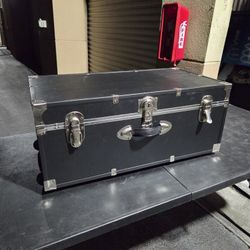 30 Inch Chest Black Nice Interior And Good Condition Trunk 