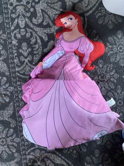 Disney Aladdin  Baby Blanket And Ariel Book Pillow