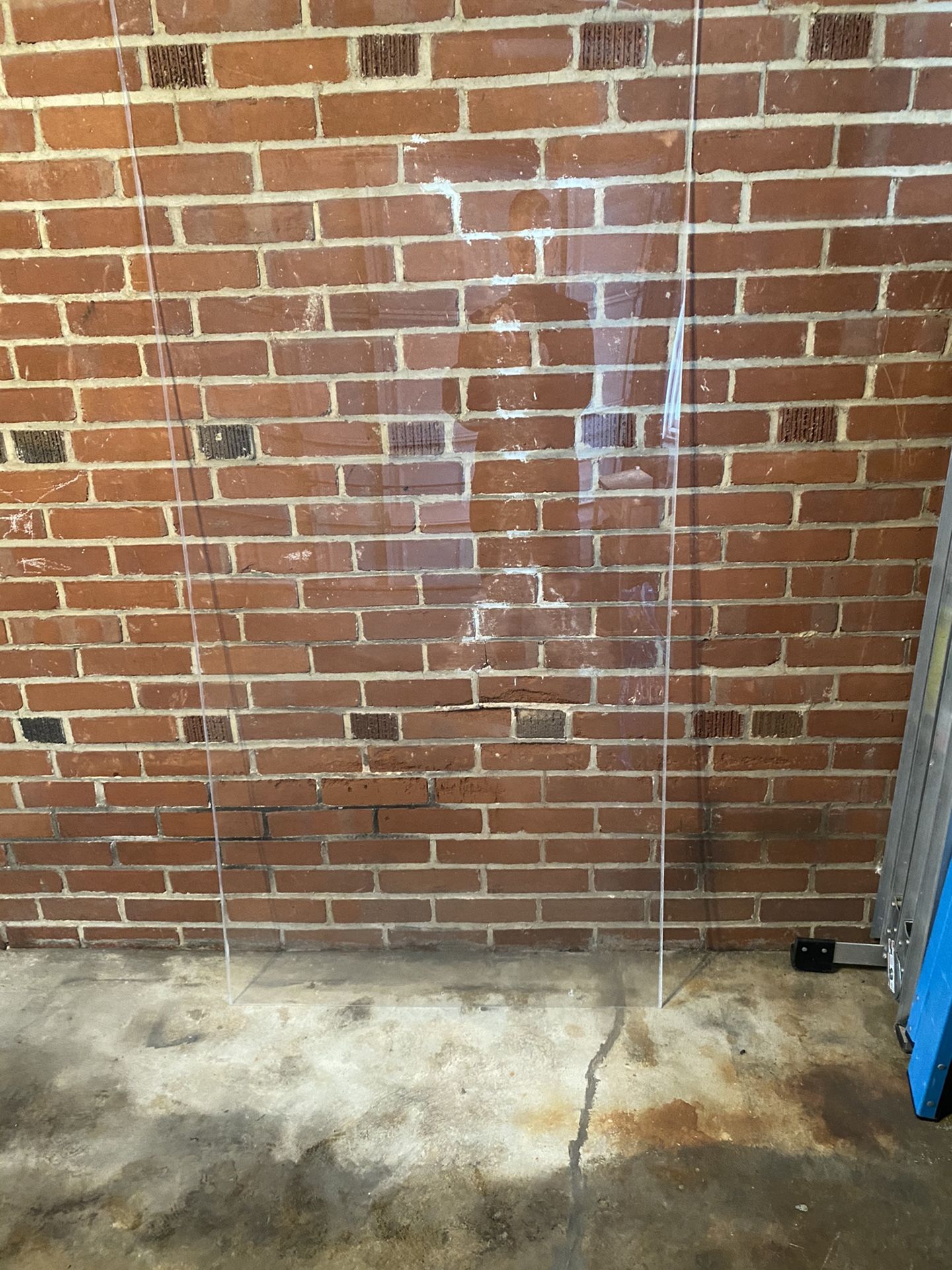 Used Plexiglass Panels