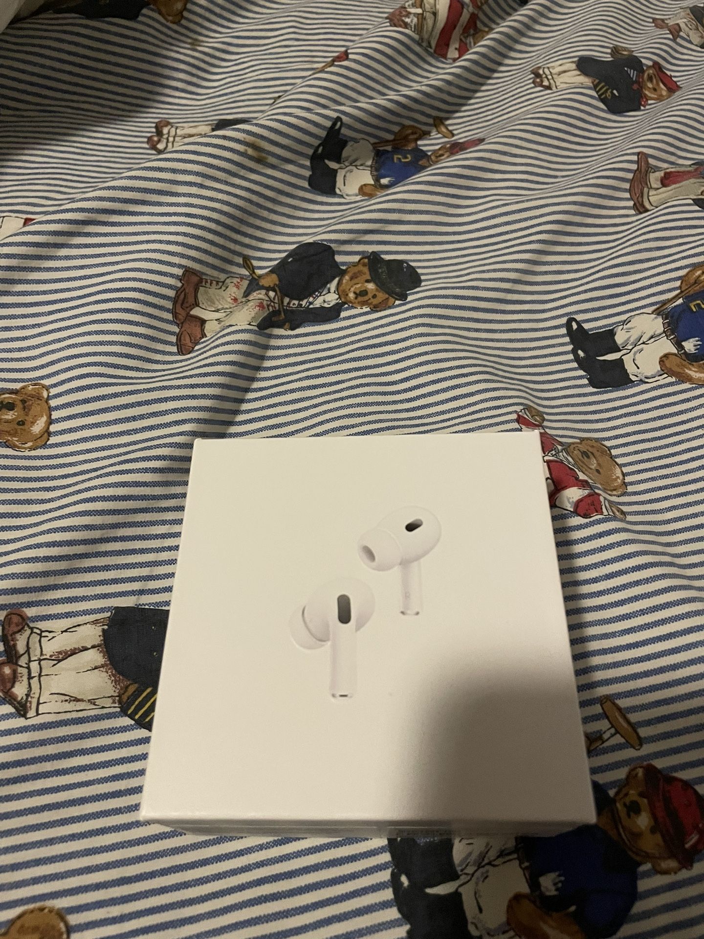 Brand New 2nd Gen AirPods 