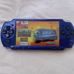 LIKE NEW !!! PSP WITH 5,000 GAMES