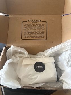 Ellie Graphic Coach Wallet