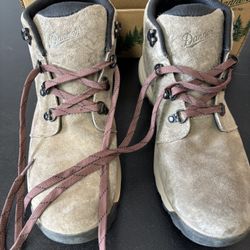 Danner Woman’s Inquire Chukka Hiking Boots