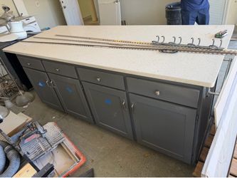 Center island with quartz top