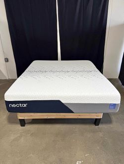 Nectar, Nectar Luxe Memory Foam, King, Like New