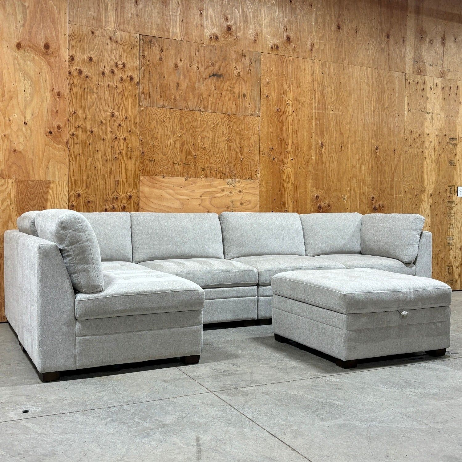 Thomasville Modular Sectional with Storage Ottoman