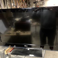 Lg  32 Inch TV
