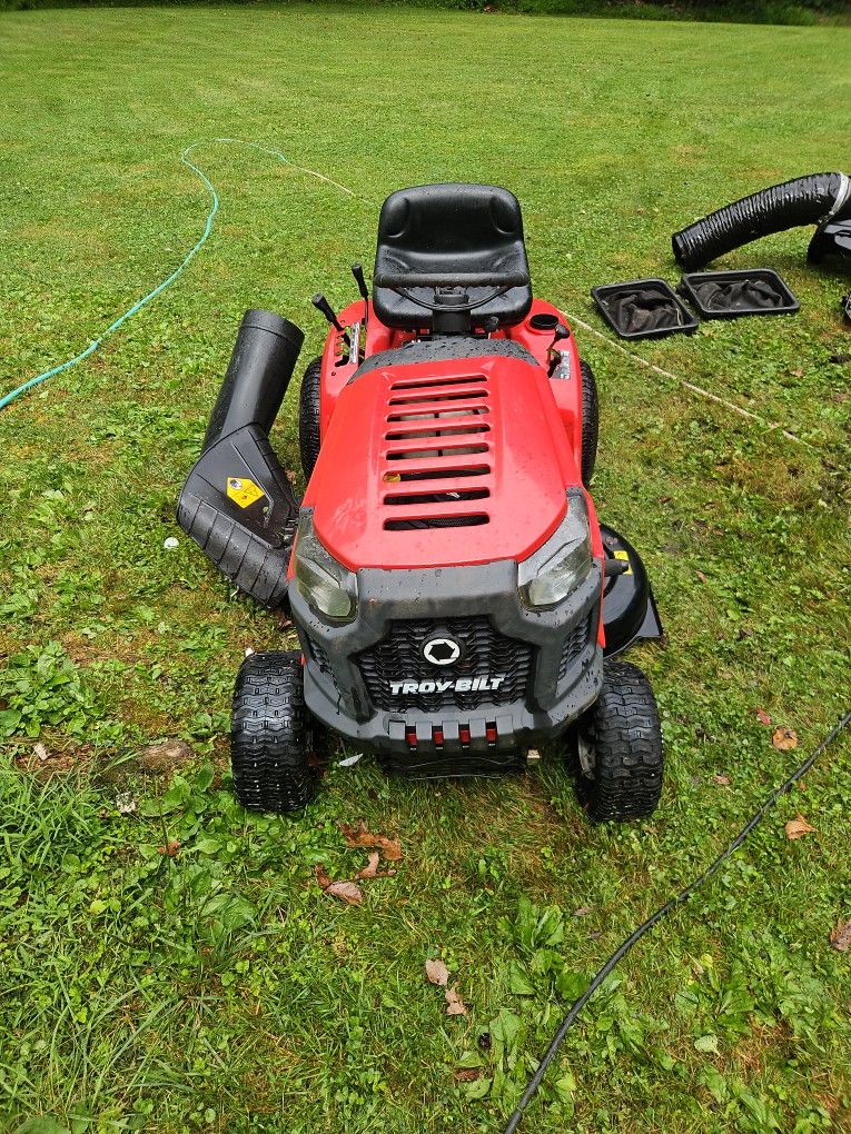 Troy Bilt 17.5 Hp Tractor