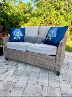 Outdoor Wicker Loveseat with Cushions