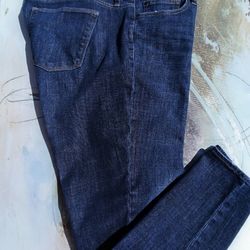 A  size 33 women's jeans
