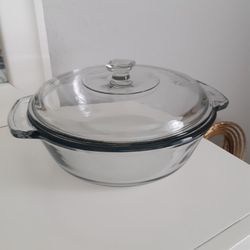 NEVER USED, ANCHOR GLASS CASSEROLE WITH LID 2QT 