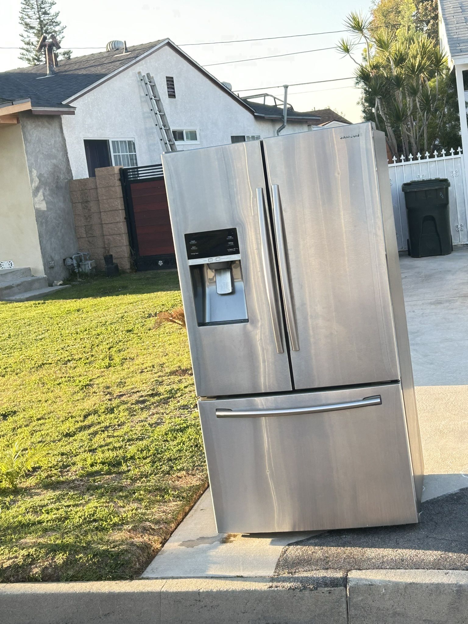 Refrigerator freezer