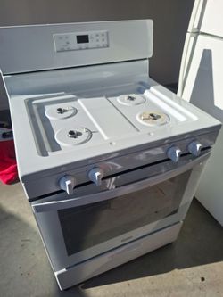 Like new Gas Whirlpool Stove