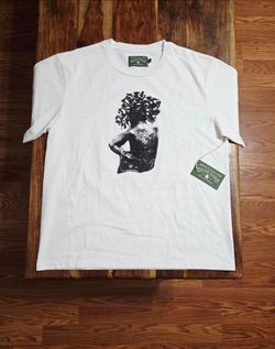 Denim Tears Men's White Graphic Crewneck T-Shirt. Size Large