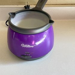 Candy melt Pot
