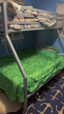 Bunk bed