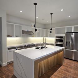 Countertop Installation & Slab Fabrication