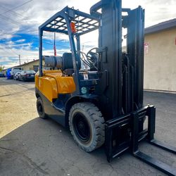 2012 Tcm Nissan forklift 5000 pound capacity with pneumatic tires