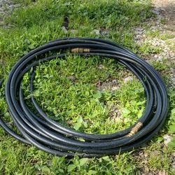 SERIOUS BUYERS ONLY, 40 FT COMPRESSOR HOSE, NO LEAKS EXCELLENT CONDITION"PRICE IS FIRM"