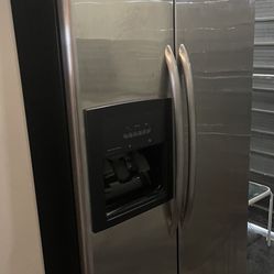 Refrigerator works great I sell appliances all the time