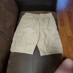 Uniforme Khaki Size 18