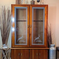 Solid Wood Gun Cabinet / Display Cabinet w Etched Deer Glass Doors – Rustic Lodge Style