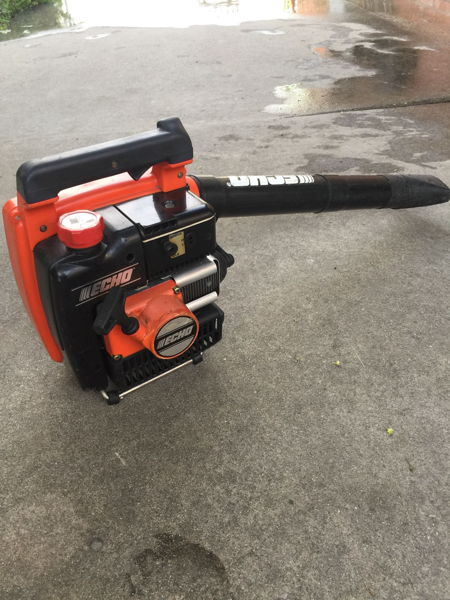 Black & Decker Corded Electric Leaf Blower/Vacuum for Sale in Acton, CA -  OfferUp