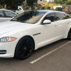 2012 Jaguar XJ-Series