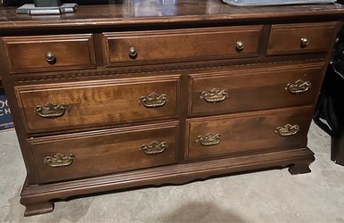 Ethan Allen dresser