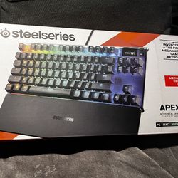 Steelseries Apex 7 TKL (READ DESCRIPTION)