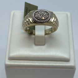 14K Gold Diamond Ring. New 