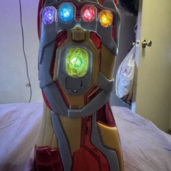 Thanos Disneyland Drink Holder 