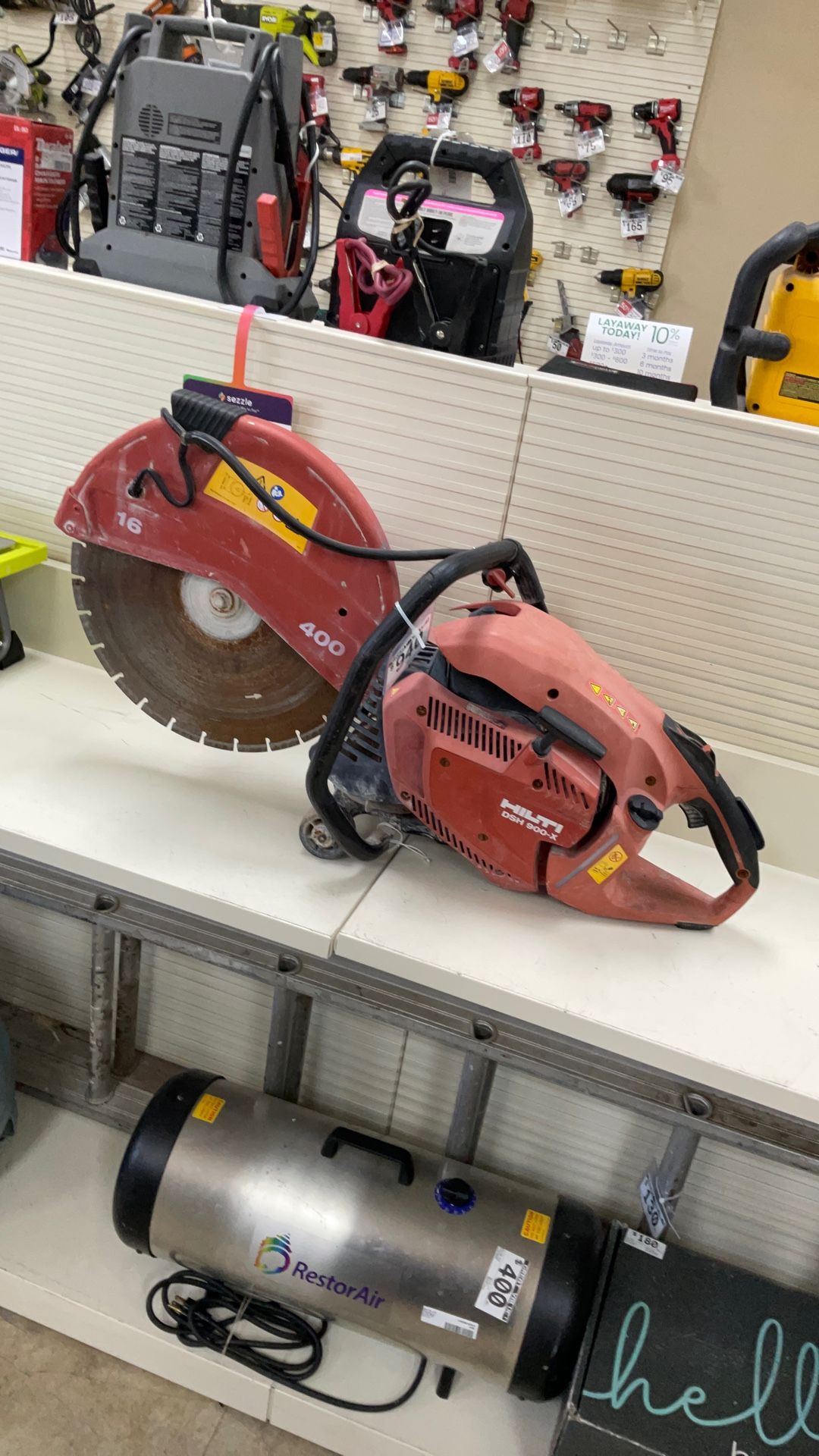 Concrete saw