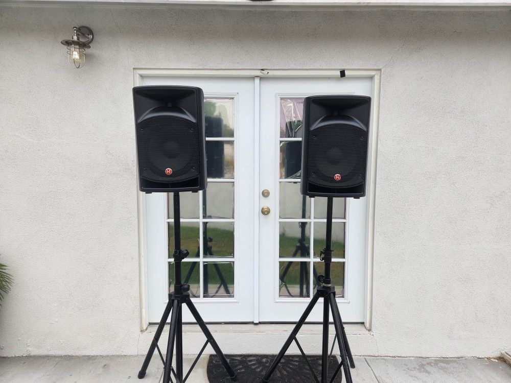 2 Harbinger Vari POWERED 2112 Speakers 