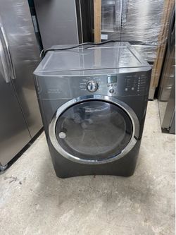 Electrolux electric dryer 7.0 cubic feet working perfect clean one receipt for 6 months warranty
