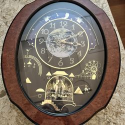 Grandfather clock - Wall hang - Small World Rhythm - Like new