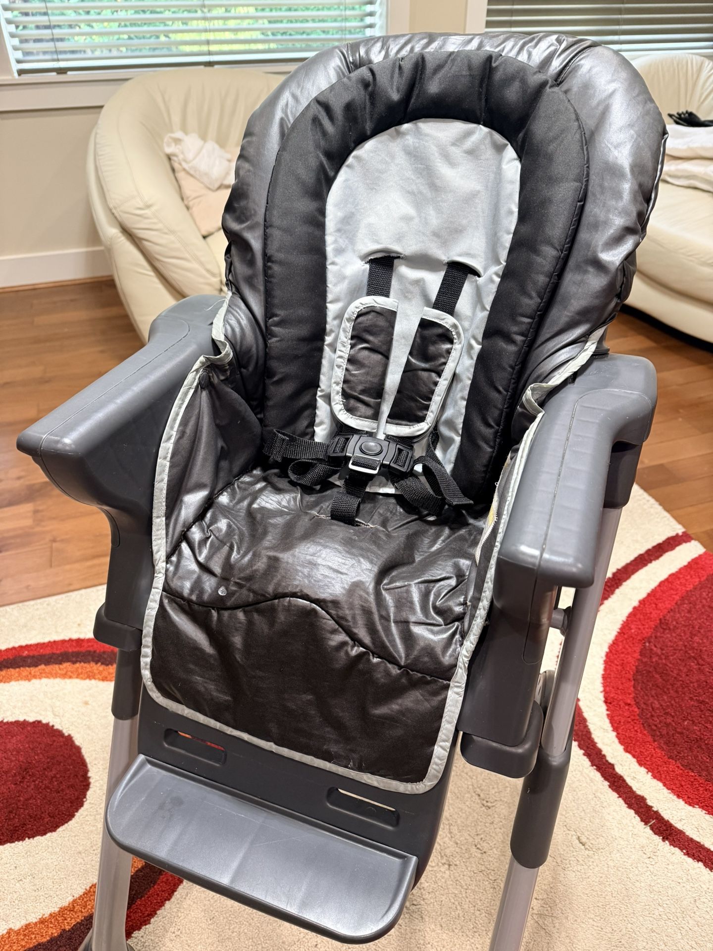 Graco DuoDiner DLX Highchair w/ Large Meal Tray