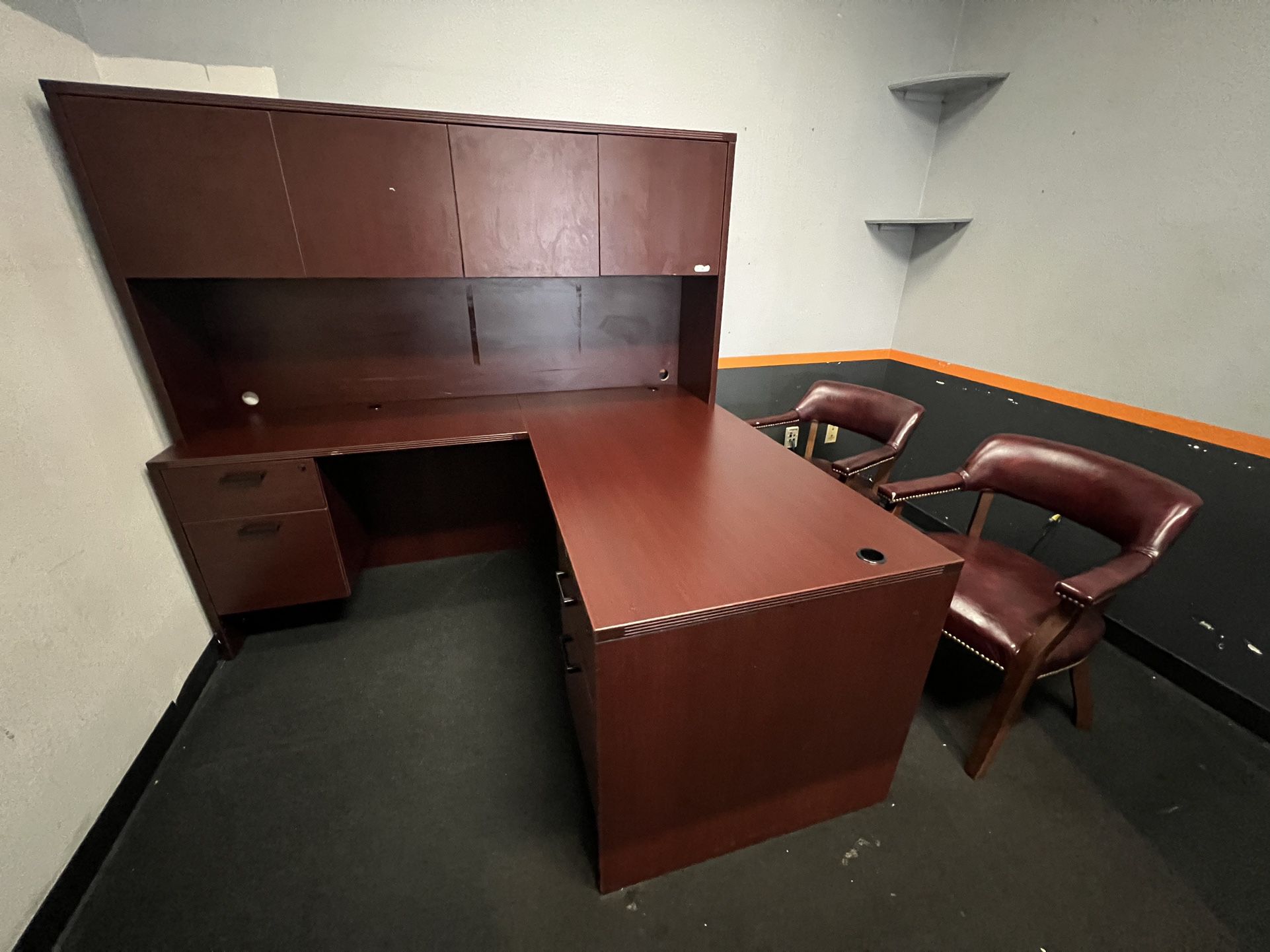 Office Desk With Chairs