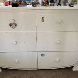 6 drawer dresser- must sell today