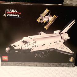 Lego NASA Space Shuttle Discovery 